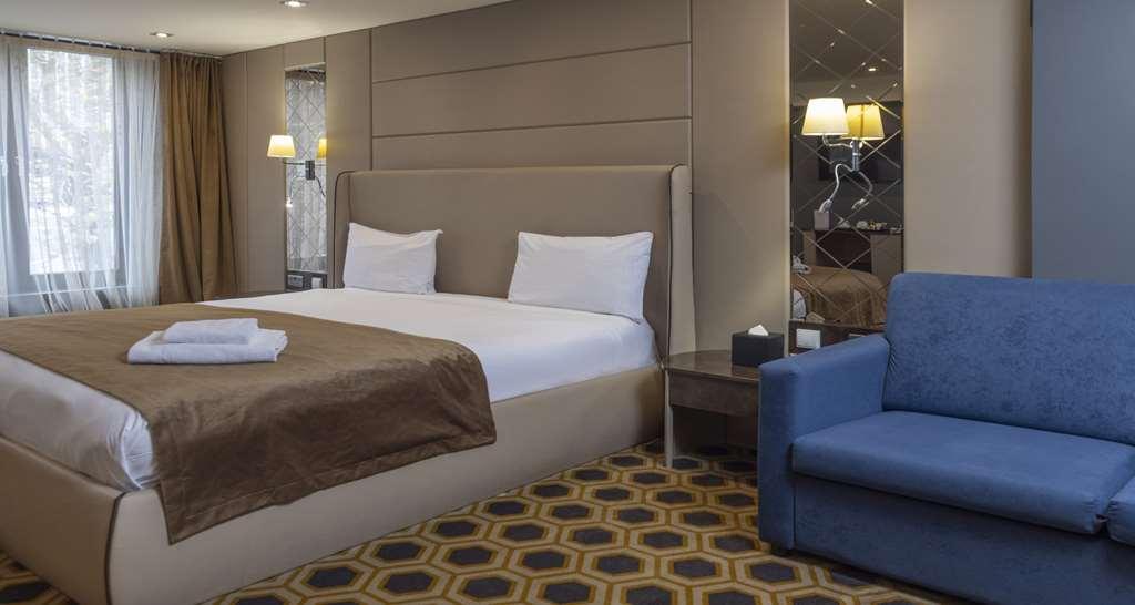 Putney Hotel; BW Signature Collection London Room photo