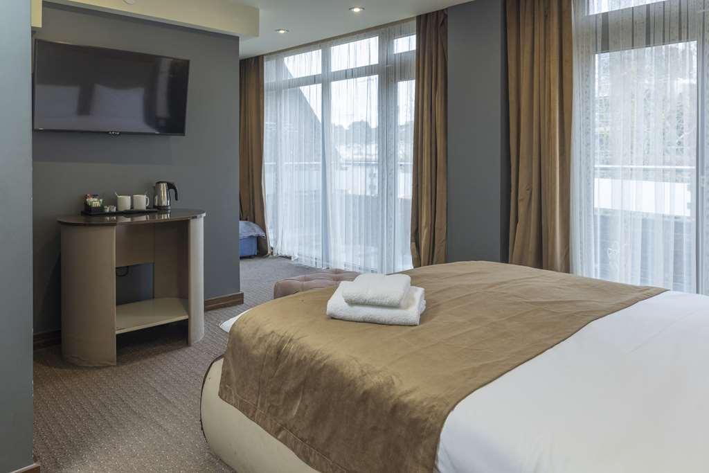 Putney Hotel; BW Signature Collection London Room photo
